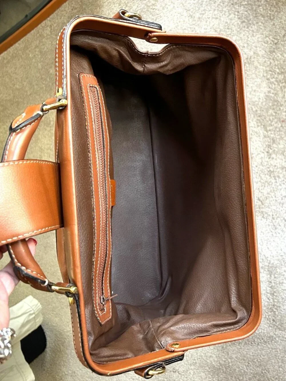 CELINE Smooth Calfskin Doctor Frame Bag British Tan 👜 - Picture 9 of 13